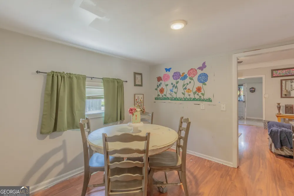 717 W 12th ST Chickamauga, GA 30707