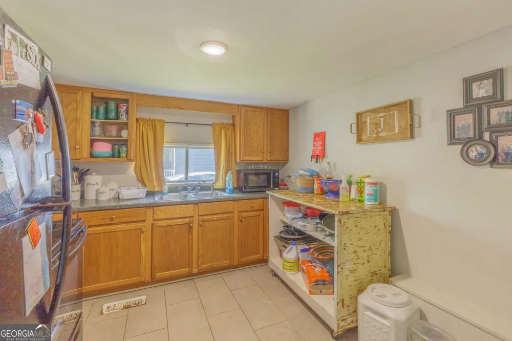717 W 12th ST Chickamauga, GA 30707
