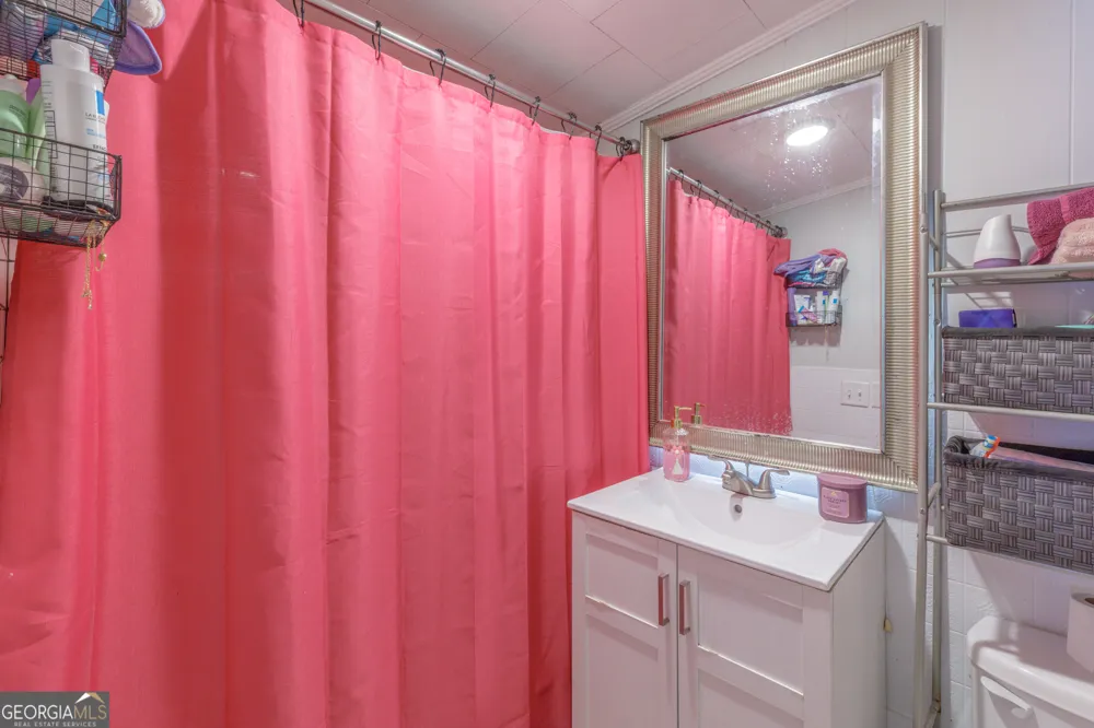 717 W 12th ST Chickamauga, GA 30707