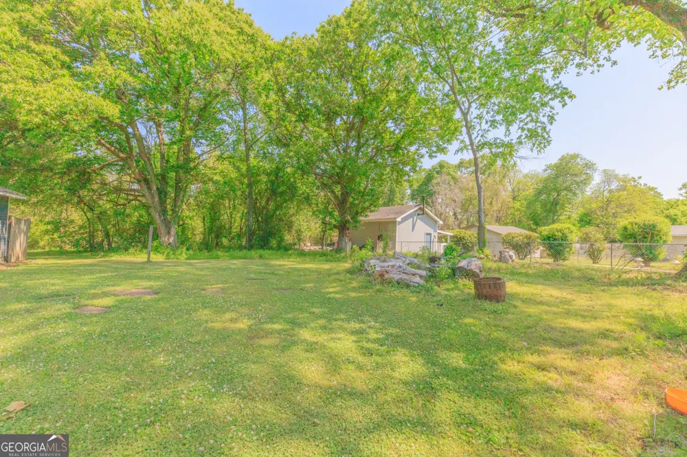 717 W 12th ST Chickamauga, GA 30707