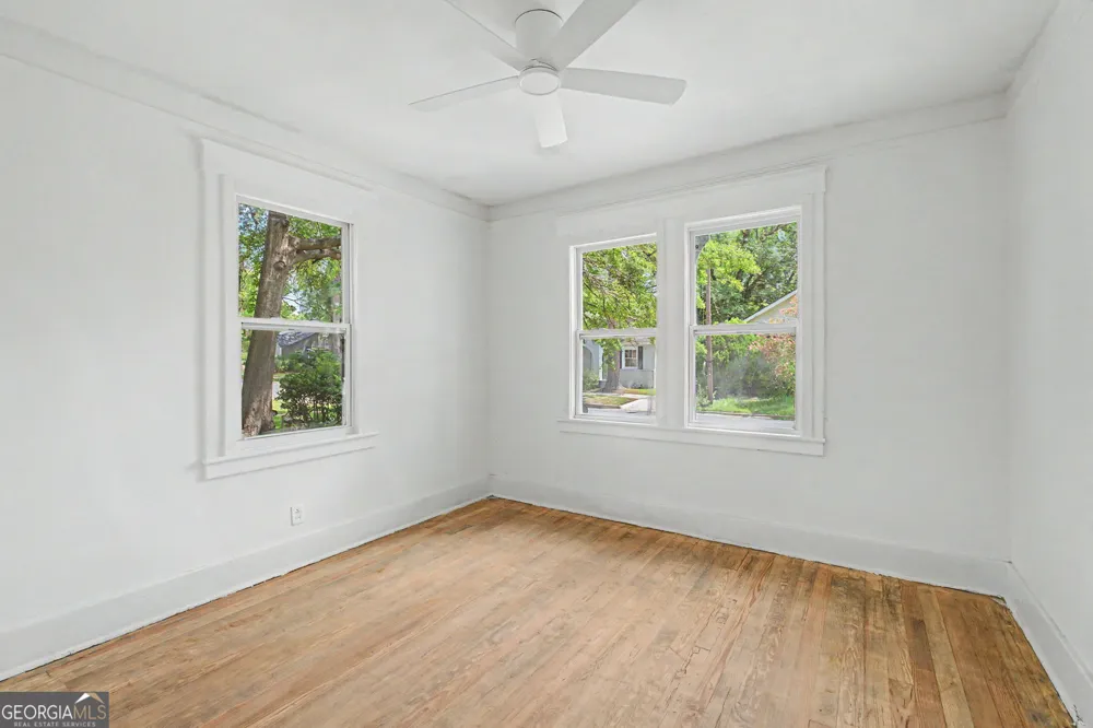 812 E 33rd ST Savannah, GA 31401