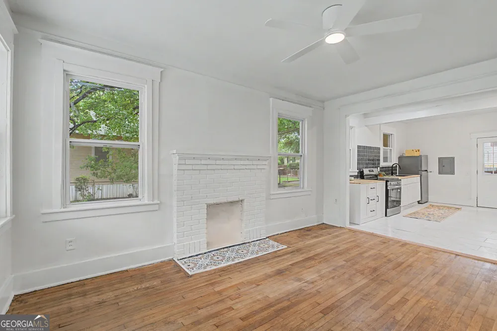812 E 33rd ST Savannah, GA 31401