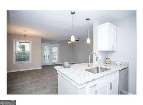 100 Dunwoody Gables DR