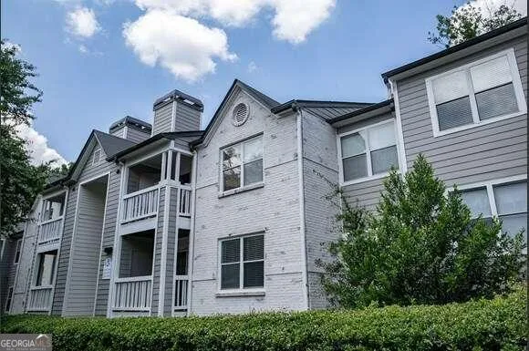 100 Dunwoody Gables DR Dunwoody, GA 30338