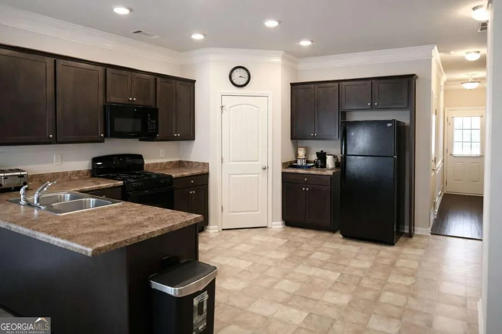 1740 Snapping CT Winder, GA 30680