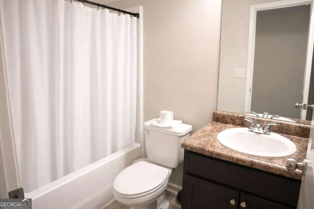 1740 Snapping CT Winder, GA 30680
