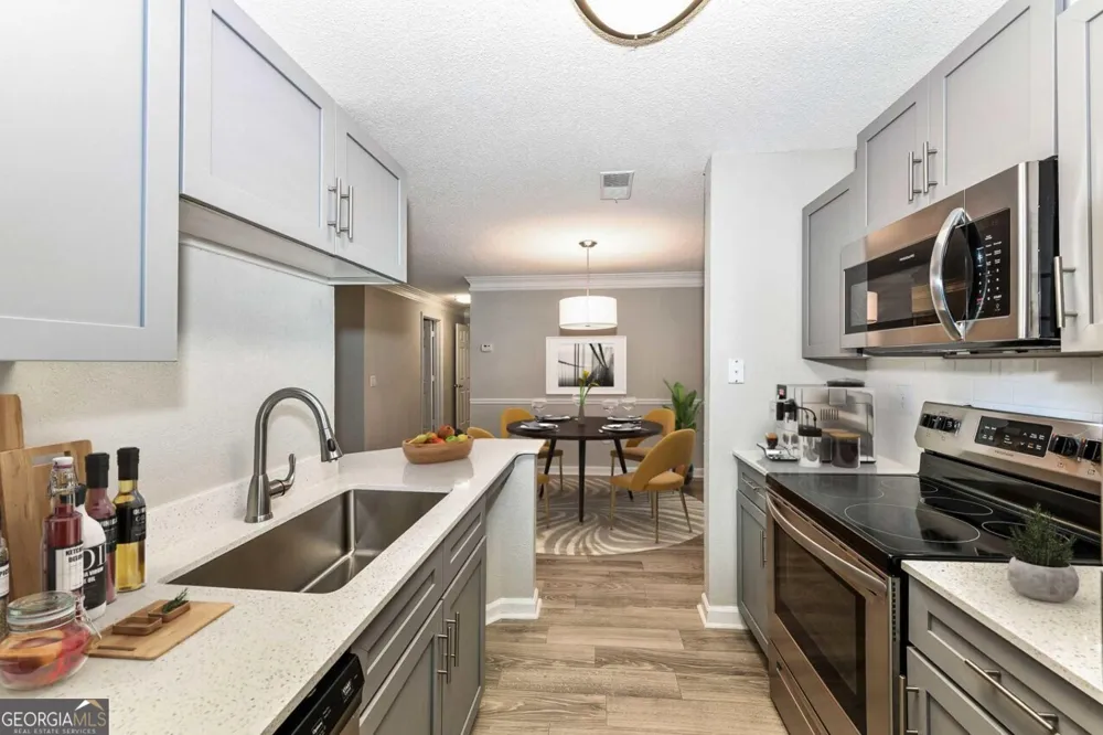 9200 Roberts DR Sandy Springs, GA 30350