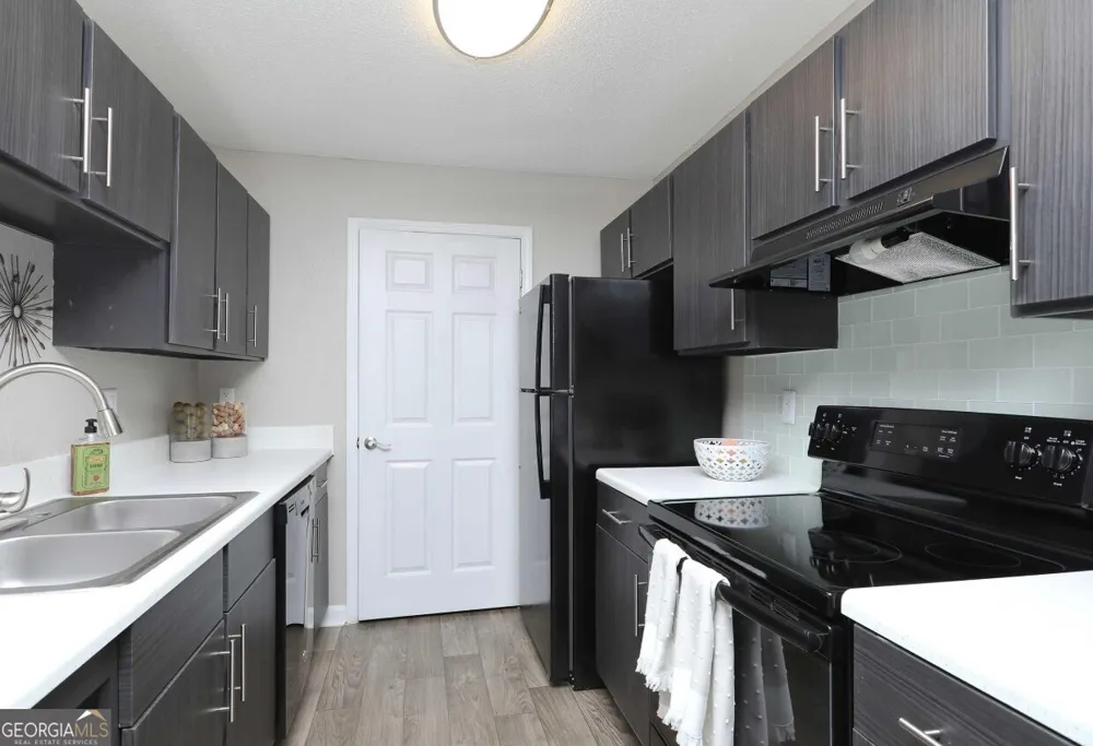 9200 Roberts DR Sandy Springs, GA 30350