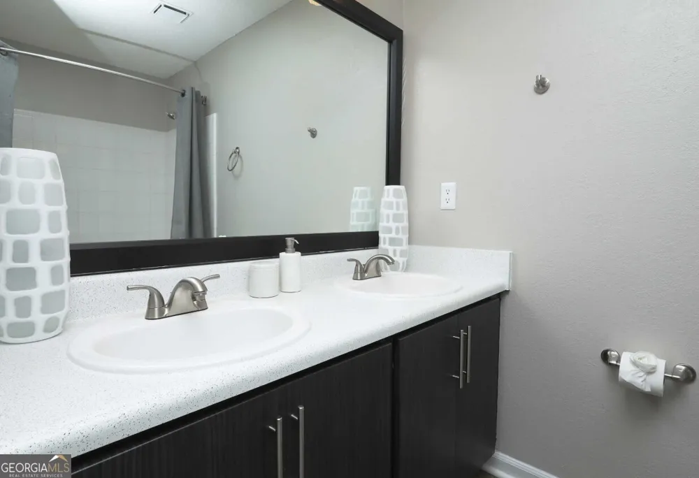 9200 Roberts DR Sandy Springs, GA 30350
