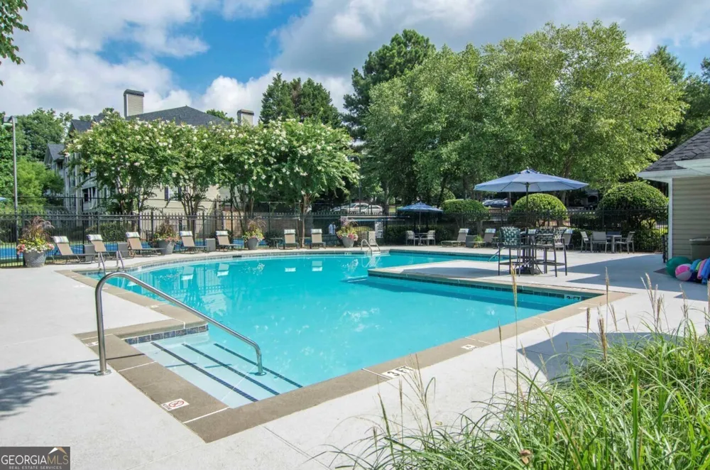 9200 Roberts DR Sandy Springs, GA 30350