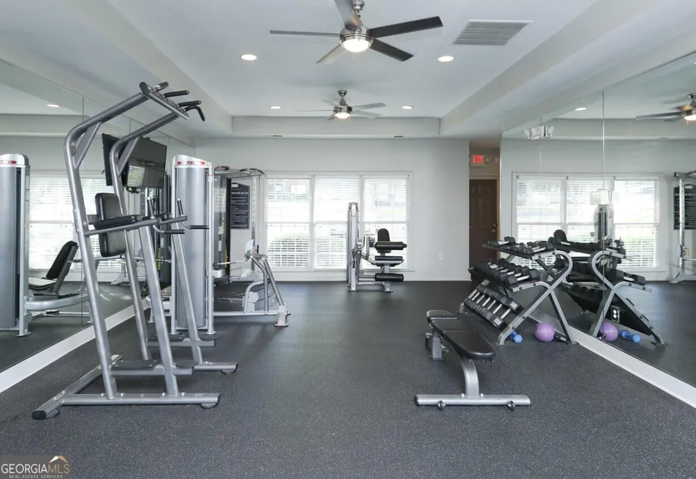 9200 Roberts DR Sandy Springs, GA 30350