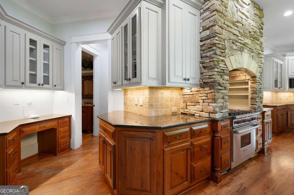 160 Bluestern DR SE Big Canoe, GA 30143
