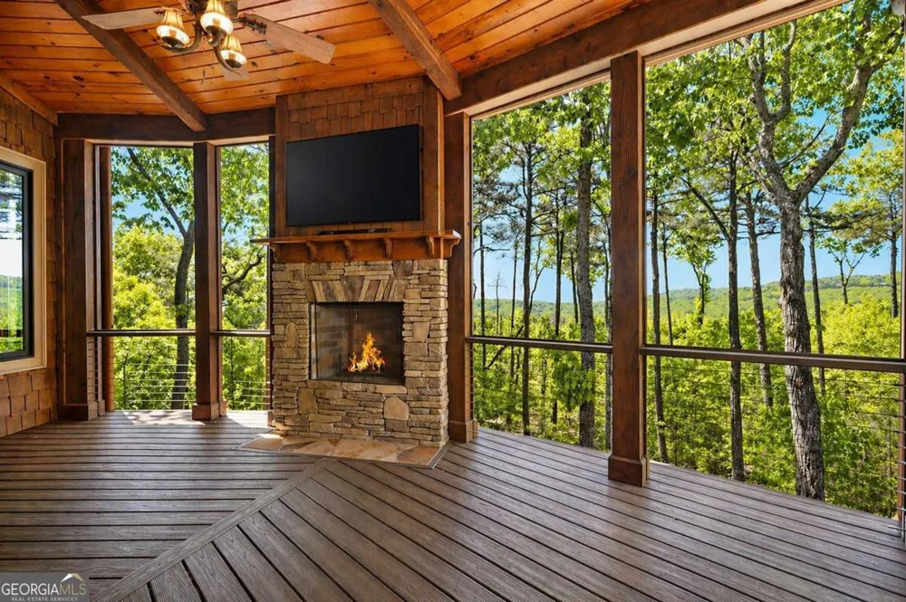 160 Bluestern DR SE Big Canoe, GA 30143