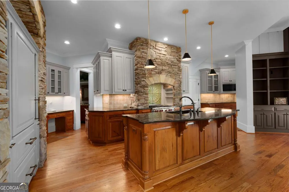 160 Bluestern DR SE Big Canoe, GA 30143