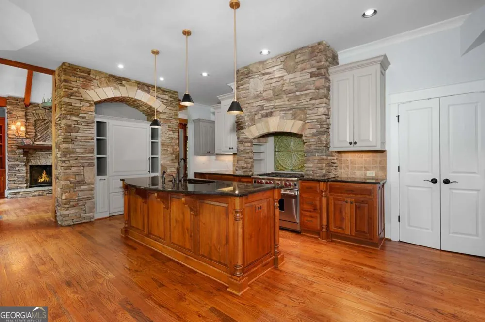 160 Bluestern DR SE Big Canoe, GA 30143