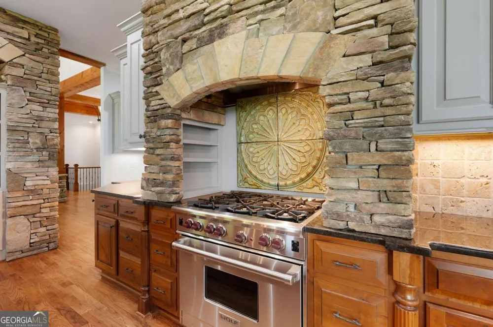 160 Bluestern DR SE Big Canoe, GA 30143
