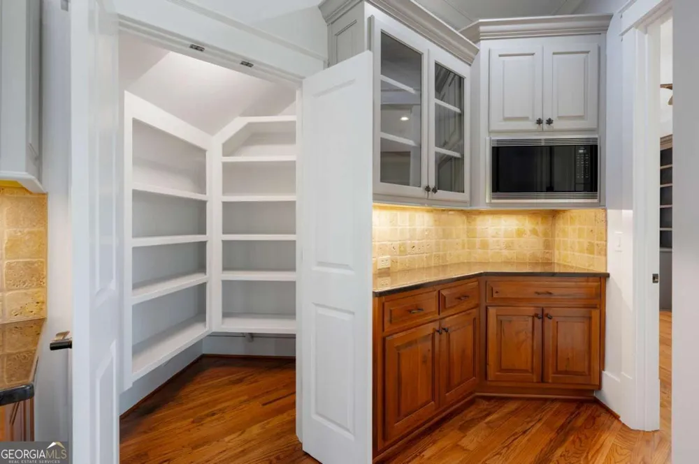 160 Bluestern DR SE Big Canoe, GA 30143