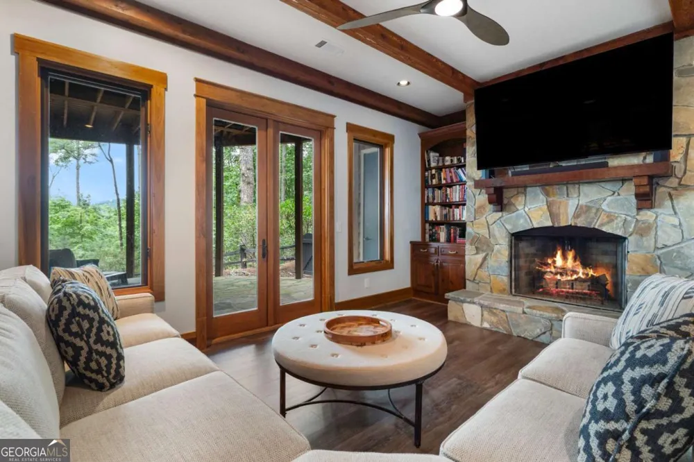 160 Bluestern DR SE Big Canoe, GA 30143