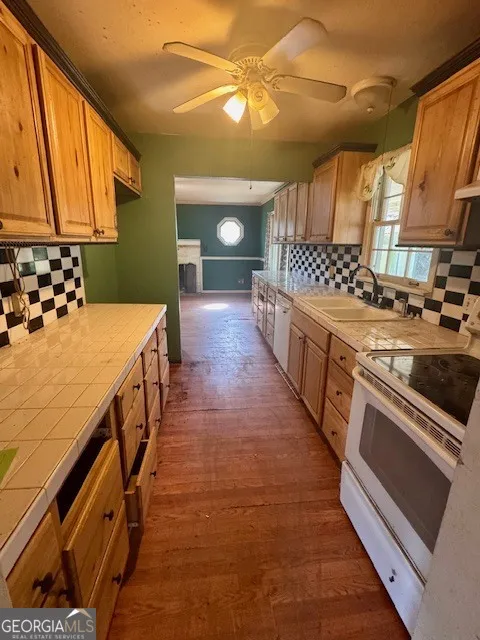 551 Bradford RD Clayton, GA 30525