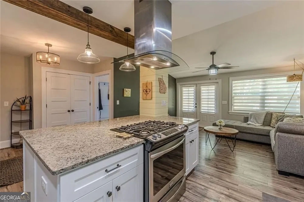 1237 Winburn DR East Point, GA 30344