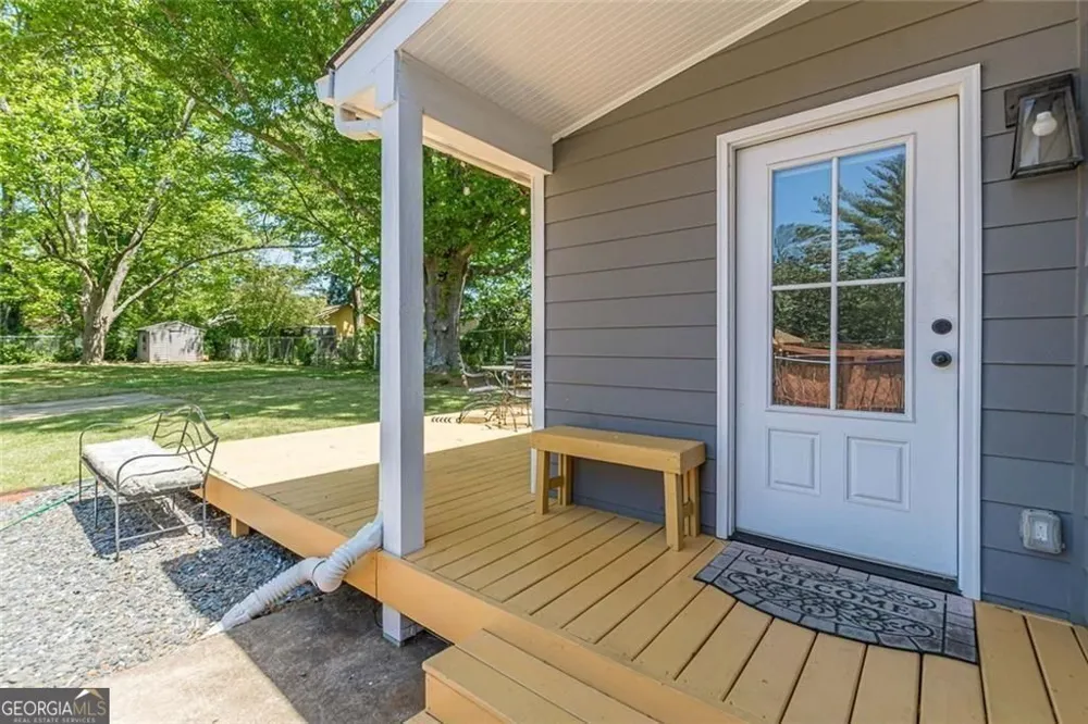 1237 Winburn DR East Point, GA 30344