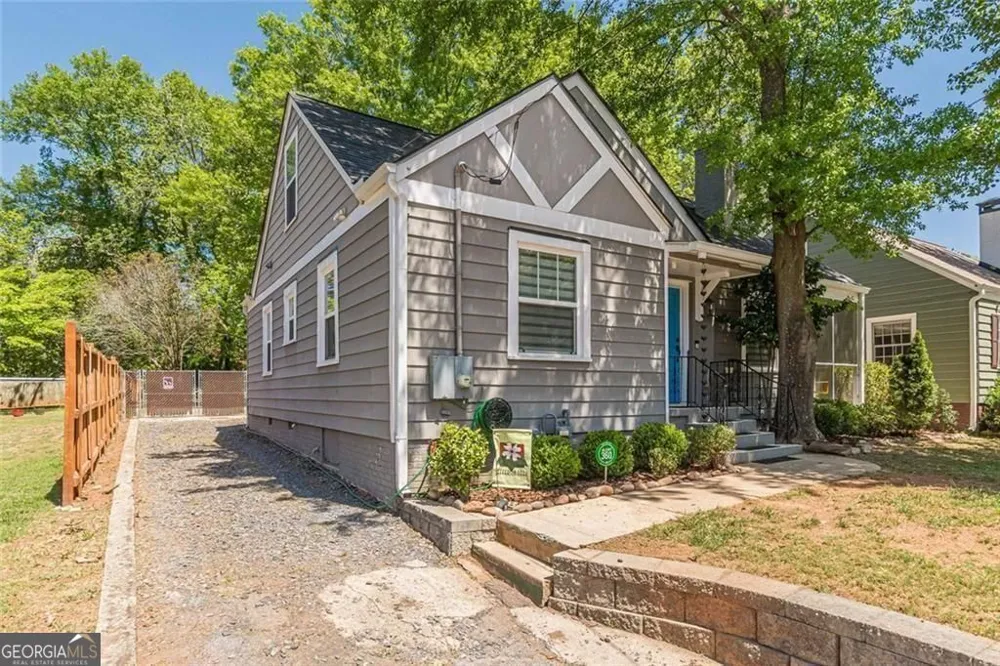 1237 Winburn DR East Point, GA 30344