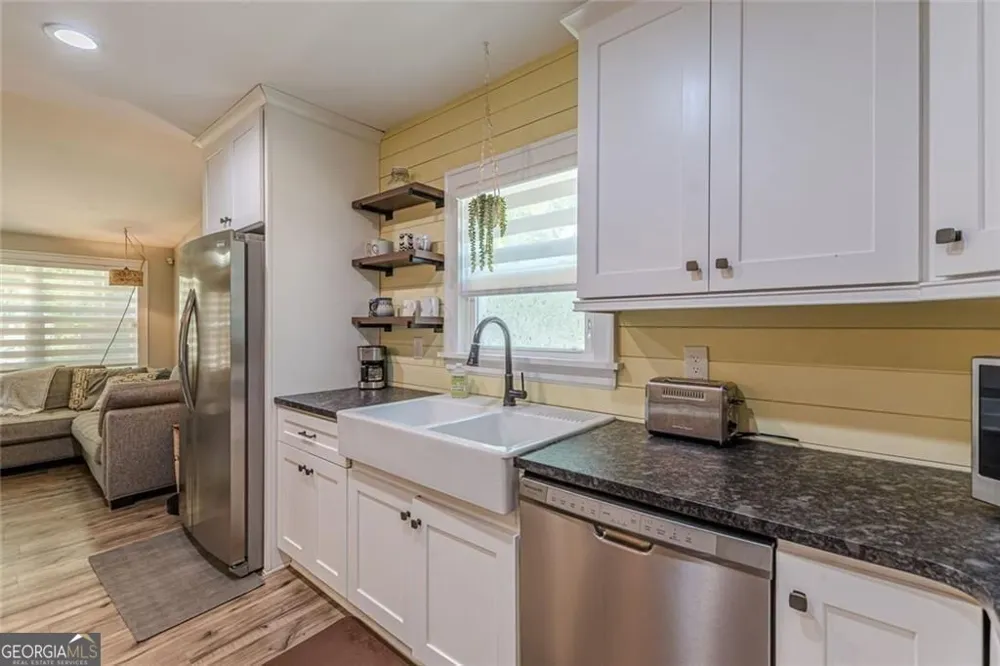 1237 Winburn DR East Point, GA 30344