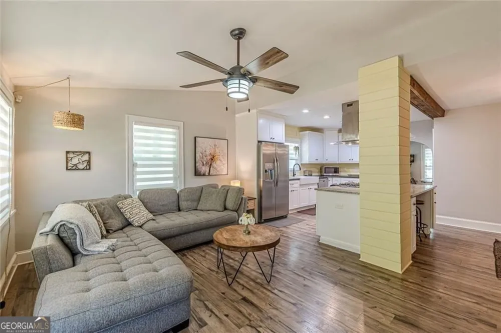 1237 Winburn DR East Point, GA 30344