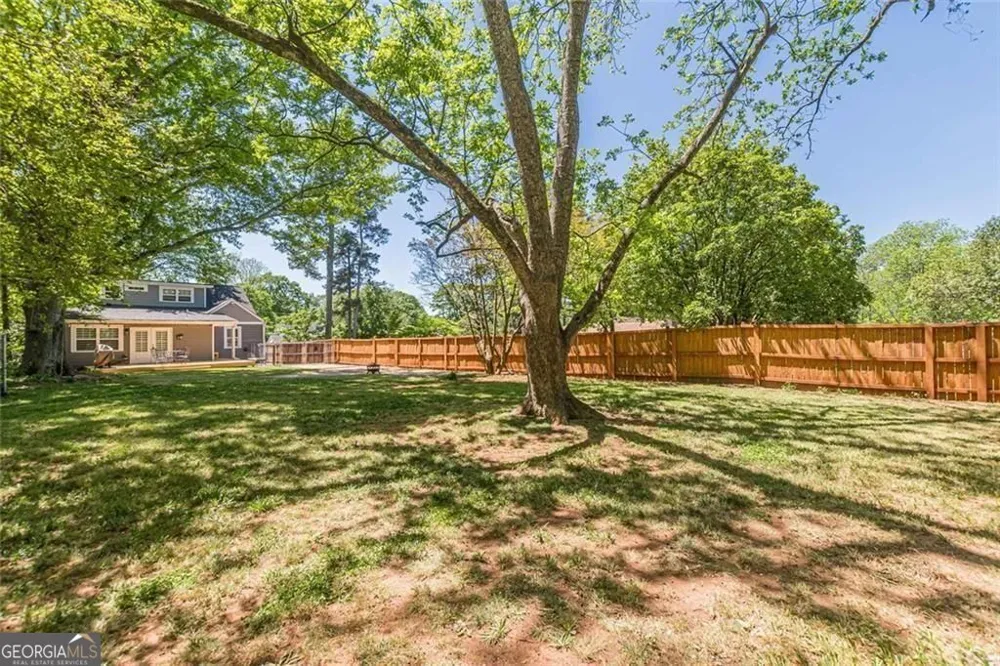 1237 Winburn DR East Point, GA 30344