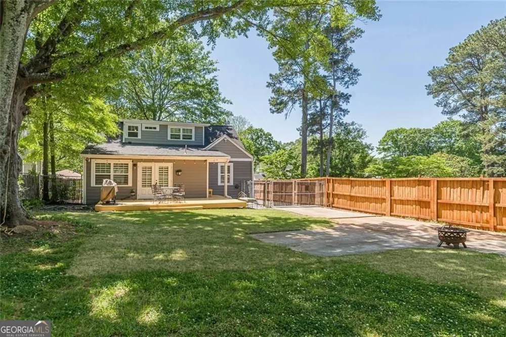 1237 Winburn DR East Point, GA 30344