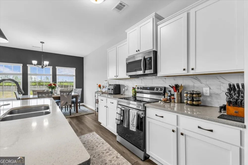 1489 Arnold DR SE Allenhurst, GA 31301