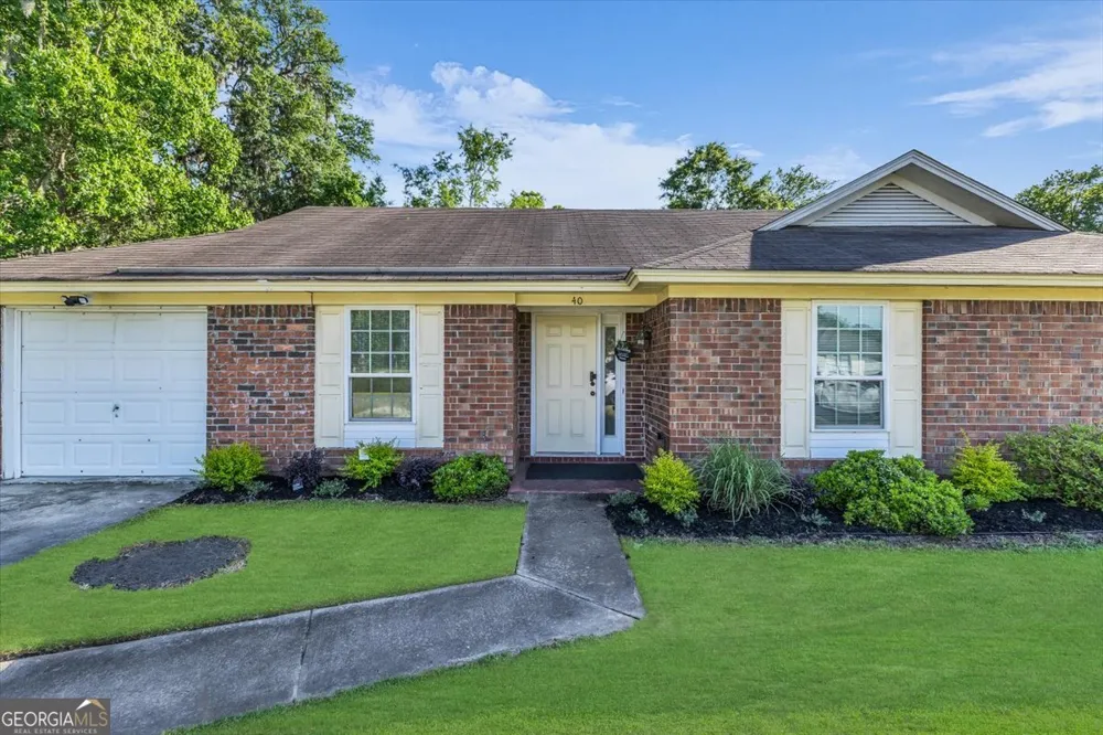 40 Whippoorwill LN E Richmond Hill, GA 31324