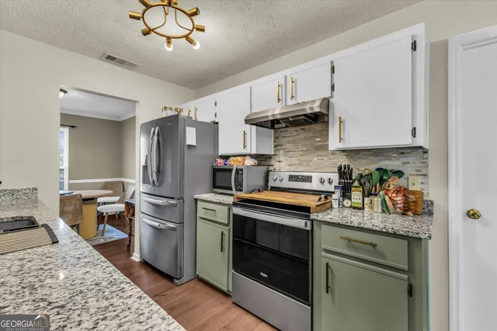 40 Whippoorwill LN E Richmond Hill, GA 31324