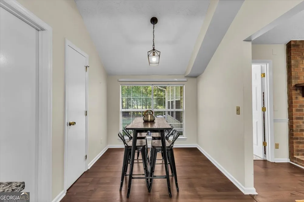 40 Whippoorwill LN E Richmond Hill, GA 31324