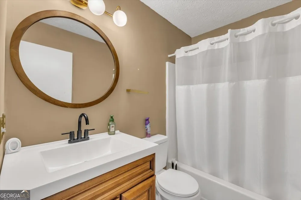 40 Whippoorwill LN E Richmond Hill, GA 31324