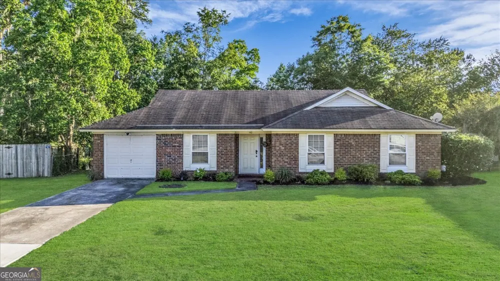 40 Whippoorwill LN E Richmond Hill, GA 31324