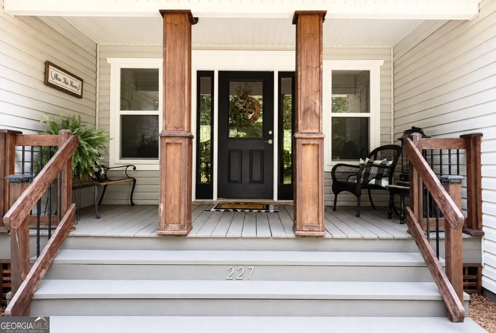227 Clarkesville Heights DR Clarkesville, GA 30523