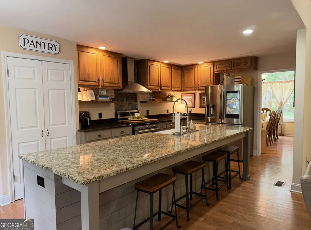 227 Clarkesville Heights DR Clarkesville, GA 30523