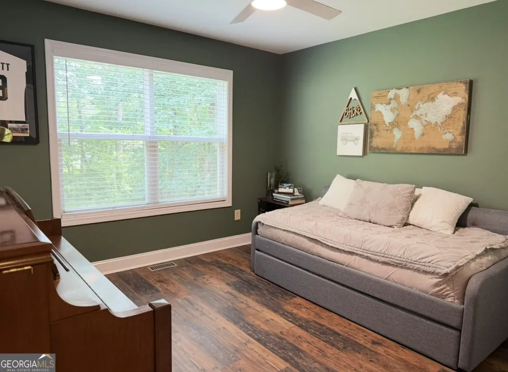 227 Clarkesville Heights DR Clarkesville, GA 30523