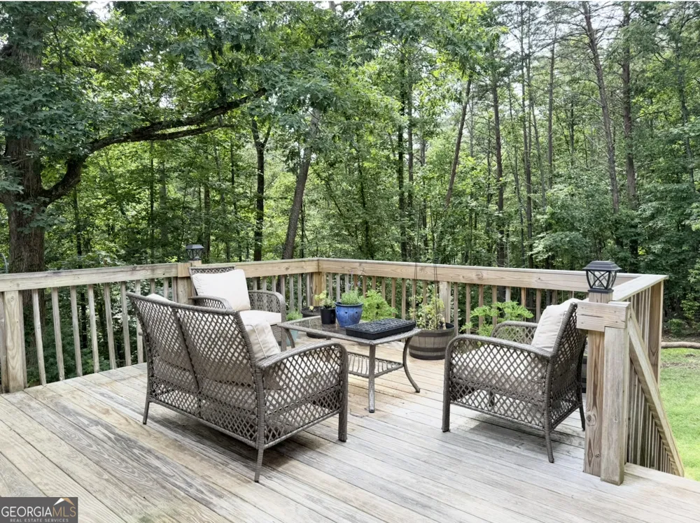 227 Clarkesville Heights DR Clarkesville, GA 30523
