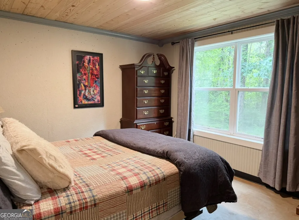 227 Clarkesville Heights DR Clarkesville, GA 30523