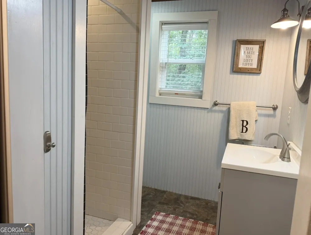 227 Clarkesville Heights DR Clarkesville, GA 30523