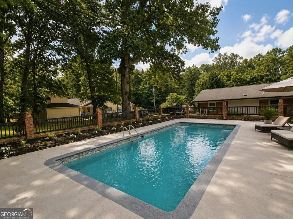224 SE Lake DR Calhoun, GA 30701
