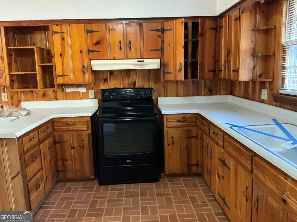 135 Brookside DR Elberton, GA 30635
