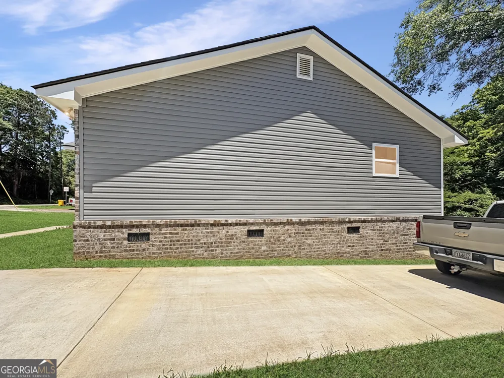 24 George ST Forsyth, GA 31029