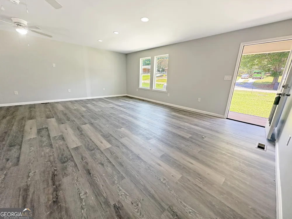 24 George ST Forsyth, GA 31029