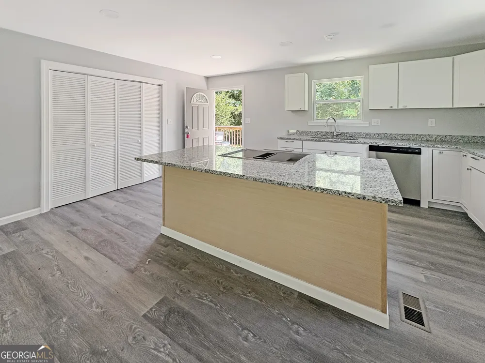 24 George ST Forsyth, GA 31029