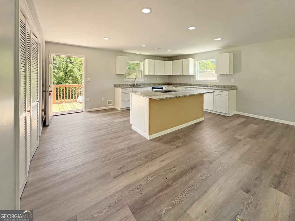 24 George ST Forsyth, GA 31029