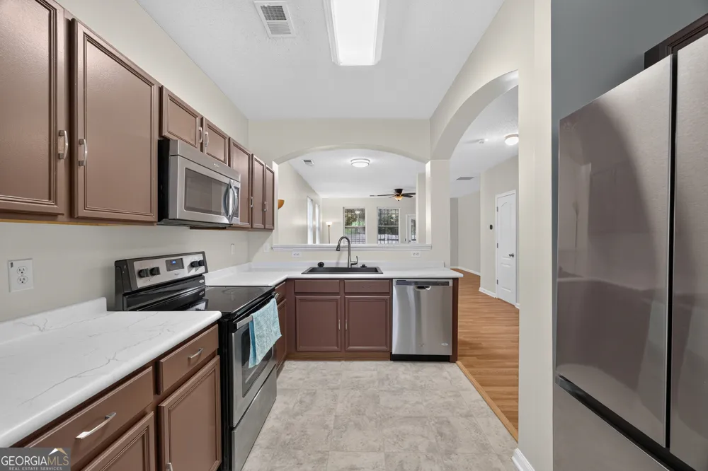 1406 Bayrose CIR East Point, GA 30344