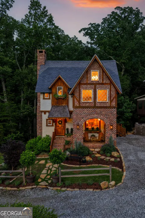 32 Lantern Cove RD